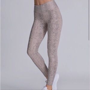 NWT Noli Yoga Sahara Snake Leggings